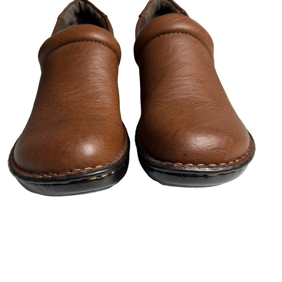 B.O.C. Faux Leather Slip On Clogs Shoes Women's Size 9 M - Picture 2 of 10